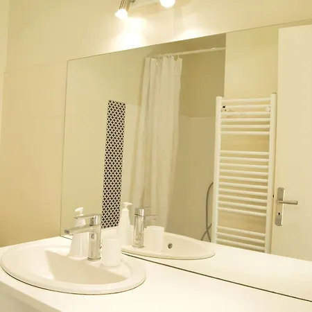 Studio Renove Avec Vue Partielle Sur Le Port, A 800m De La Plage Et A Deux Pas Des Commerces - Fr-1-249-345